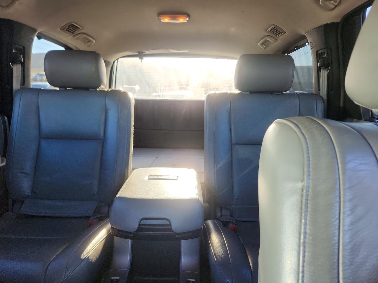 2010 TOYOTA SEQUOIA PLATINUM photo 19