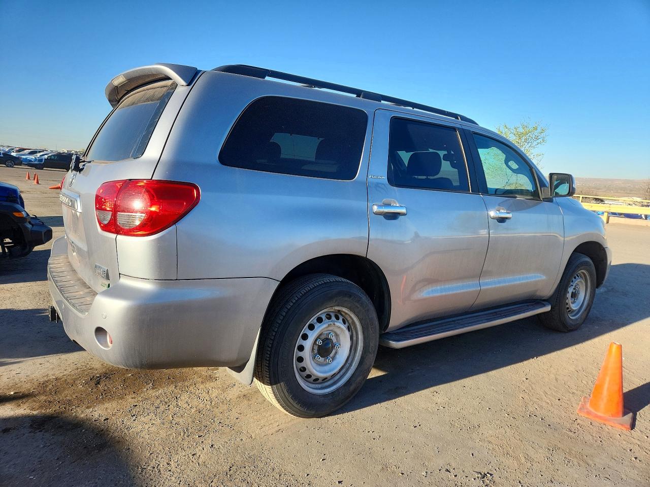 2010 TOYOTA SEQUOIA PLATINUM photo 5