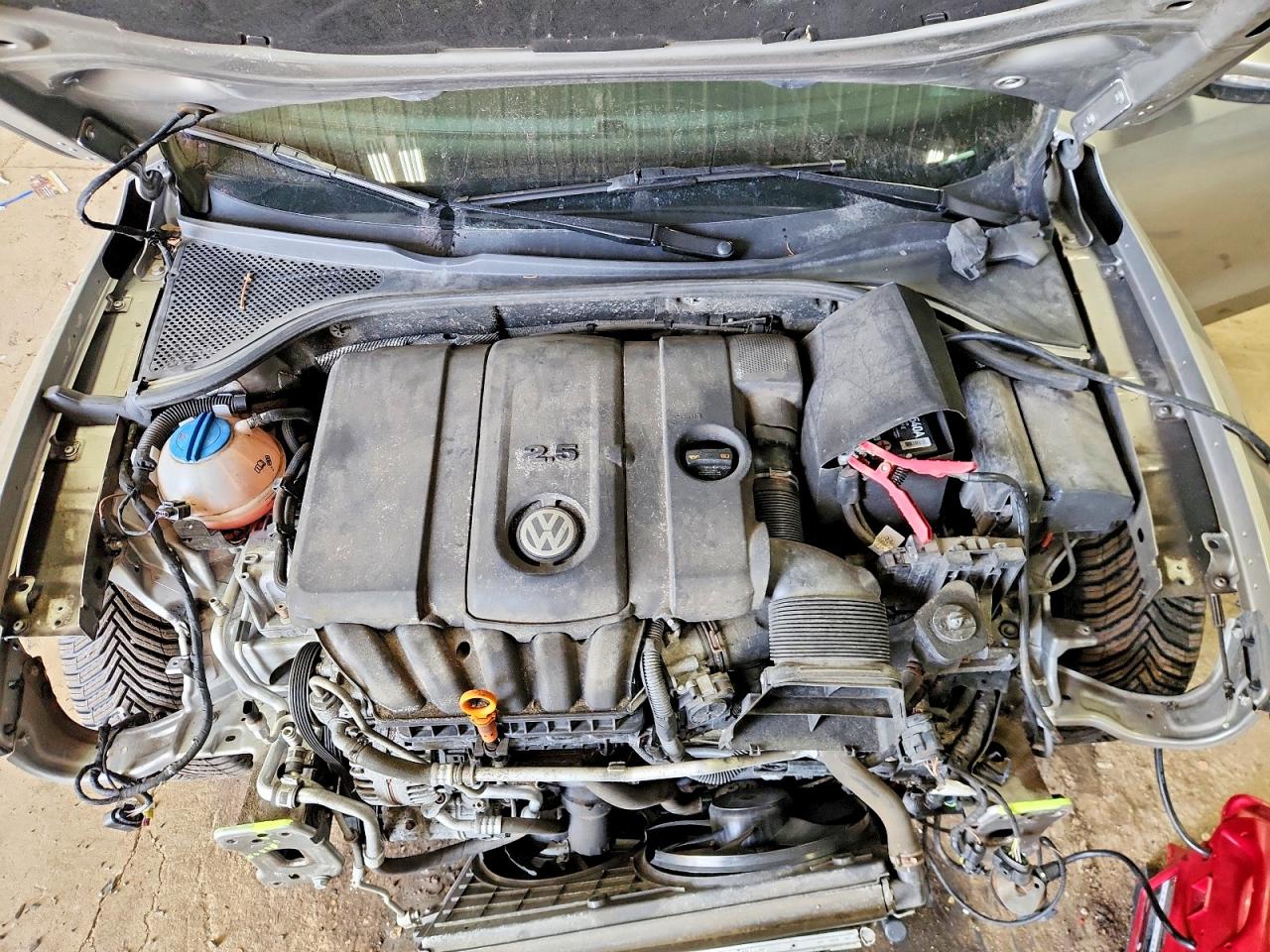 2012 VOLKSWAGEN PASSAT SE photo 21