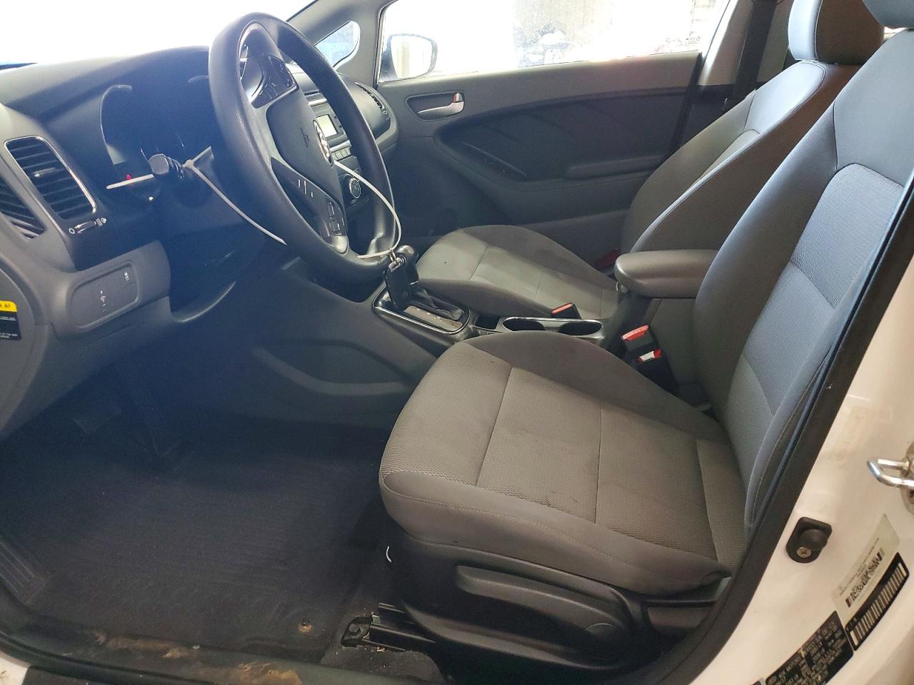 2018 KIA FORTE LX photo 13