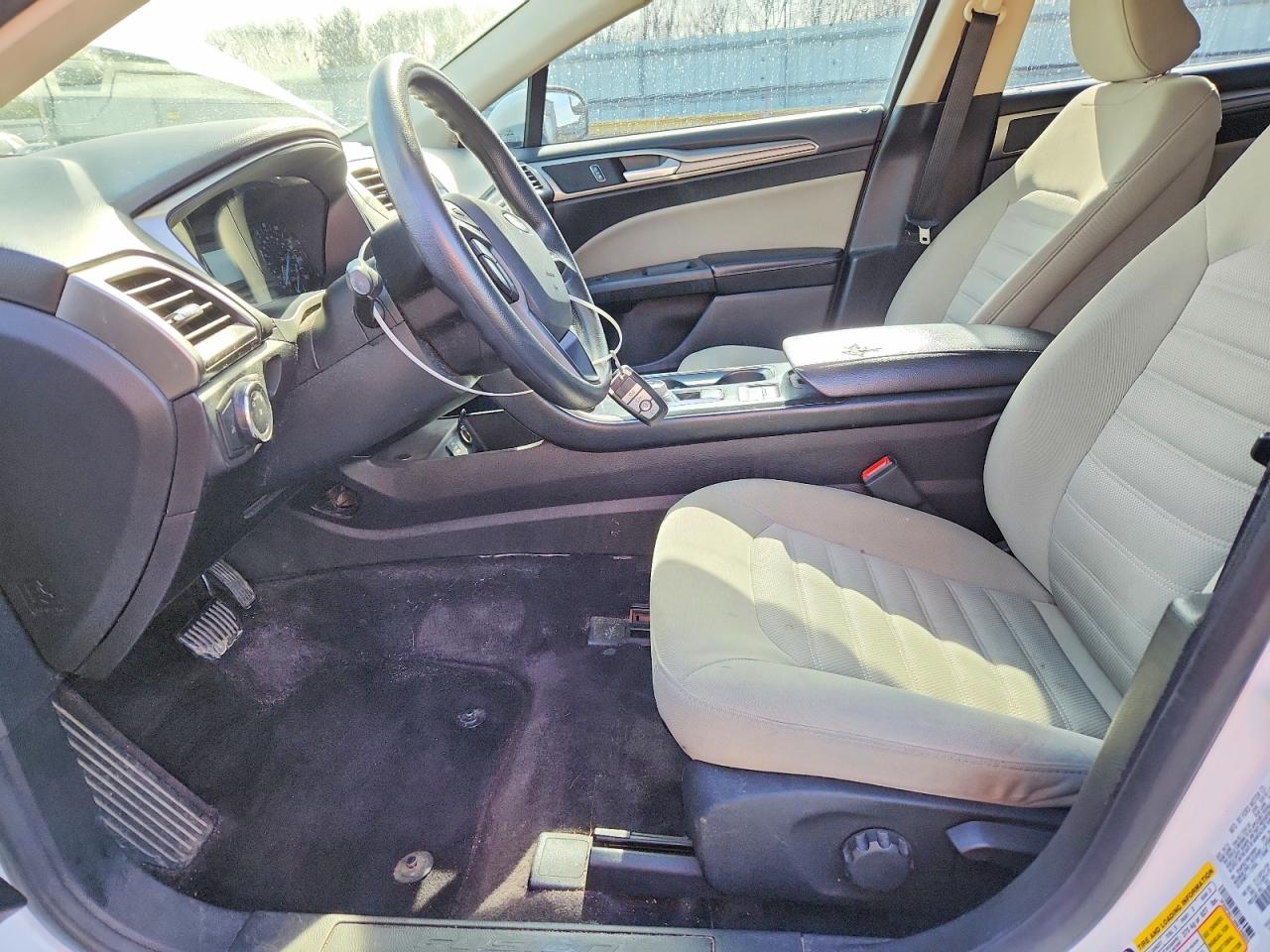 2017 FORD FUSION S photo 7