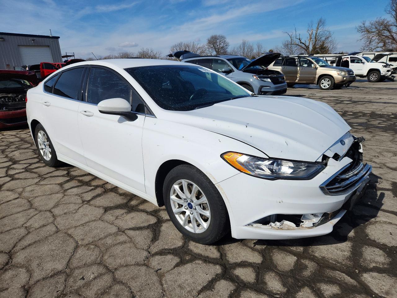 2017 FORD FUSION S photo 4