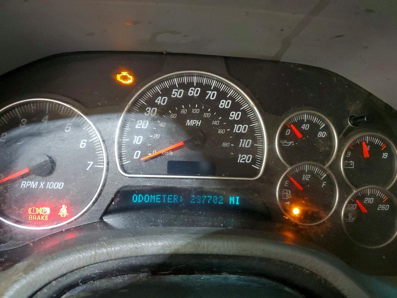2005 GMC ENVOY photo 25