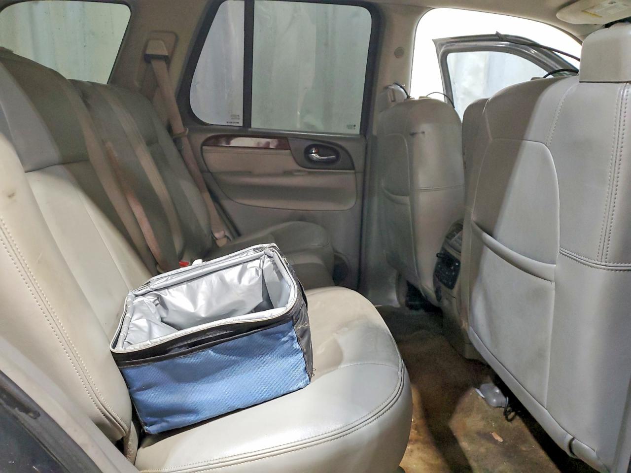 2005 GMC ENVOY photo 31