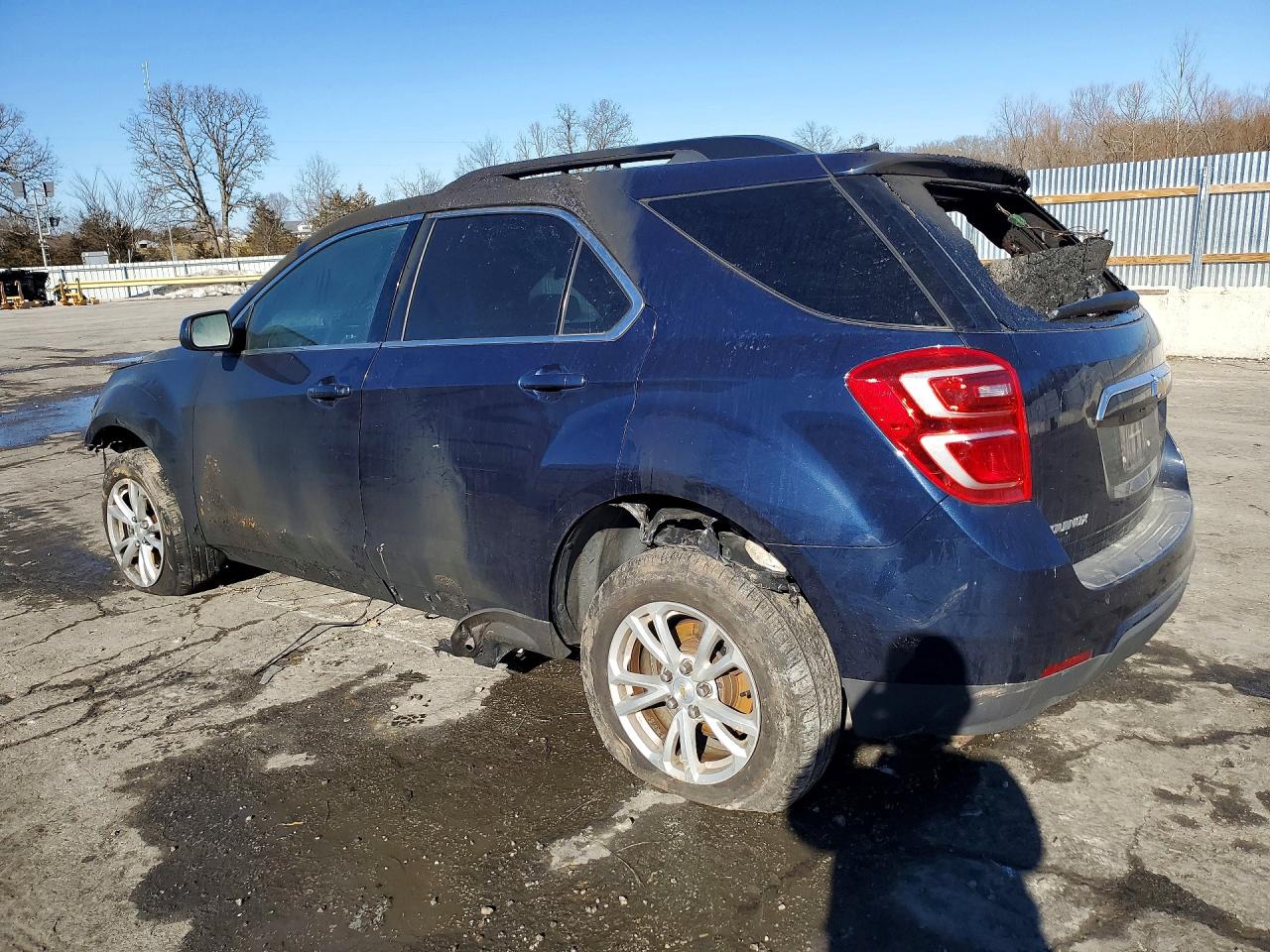 2017 CHEVROLET EQUINOX LT photo 3