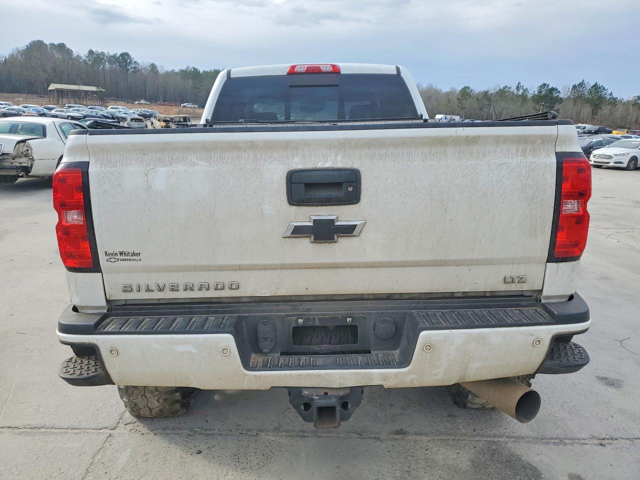2017 CHEVROLET SILVERADO K2500 HEAVY DUTY LTZ photo 6