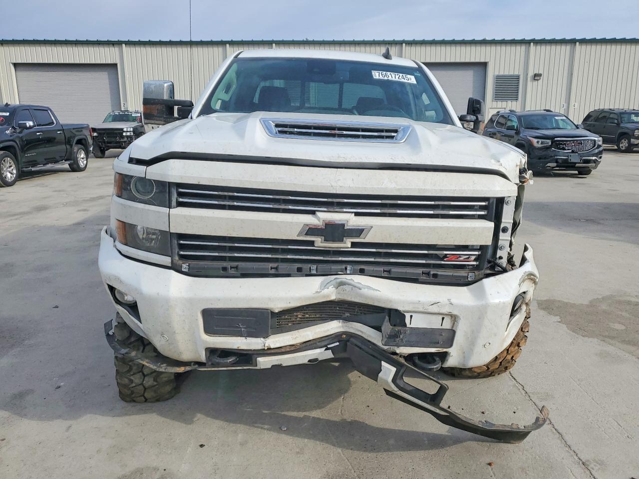 2017 CHEVROLET SILVERADO K2500 HEAVY DUTY LTZ photo 5