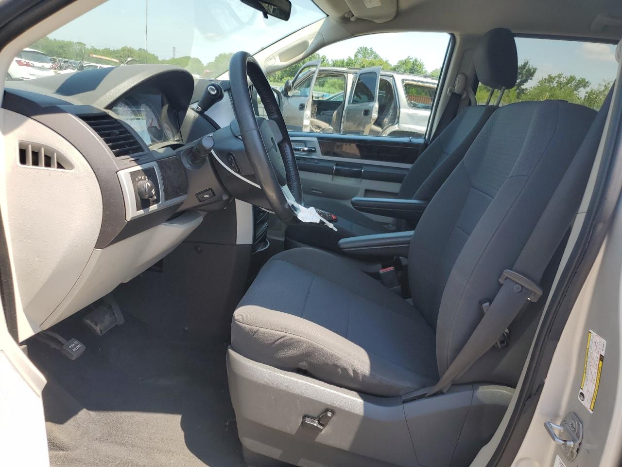 2010 DODGE GRAND CARAVAN SXT photo 7
