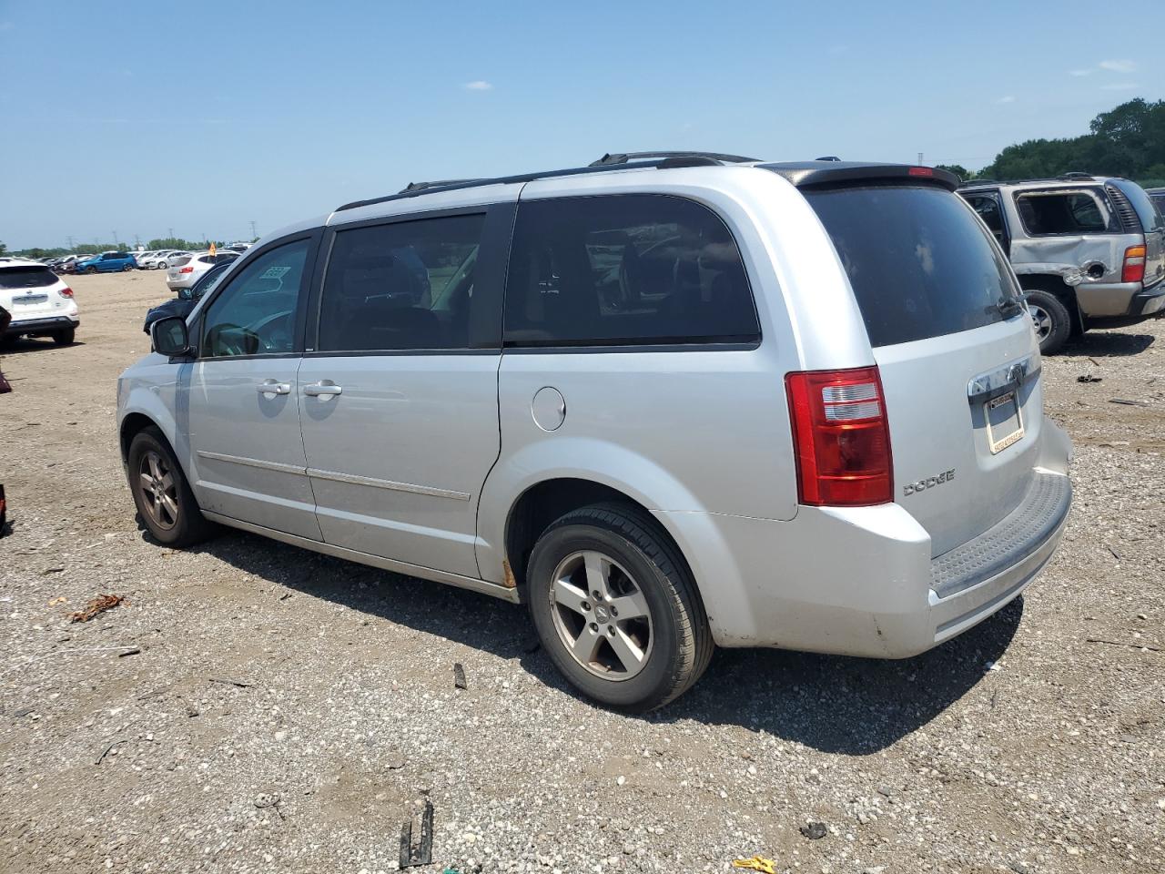 2010 DODGE GRAND CARAVAN SXT photo 2