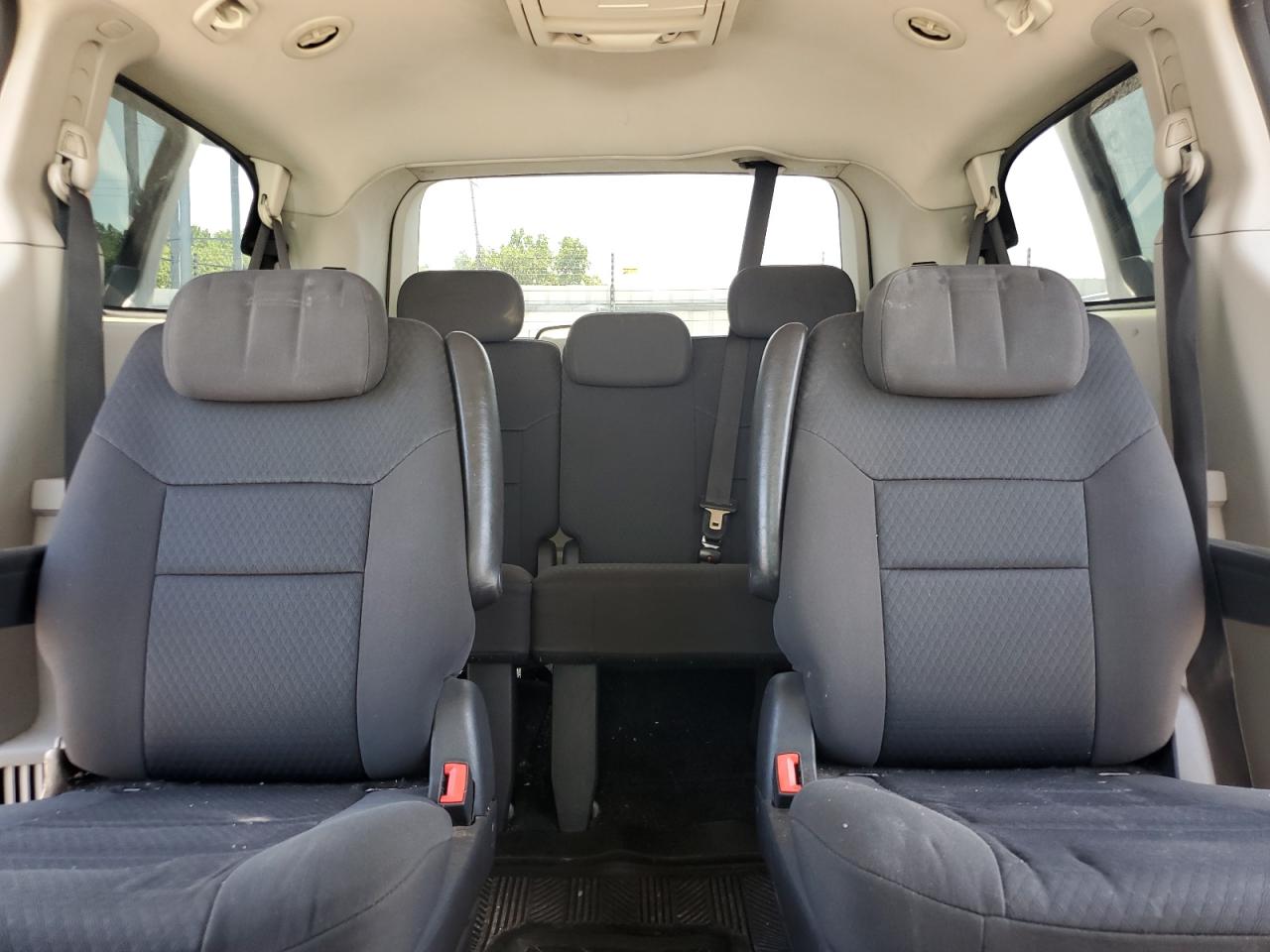 2010 DODGE GRAND CARAVAN SXT photo 10