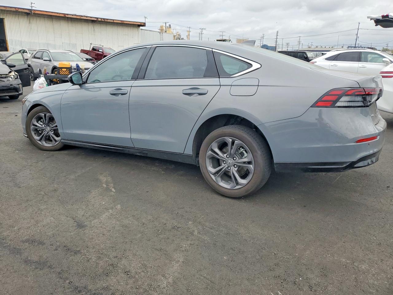 2025 HONDA ACCORD HYBRID EXL photo 3