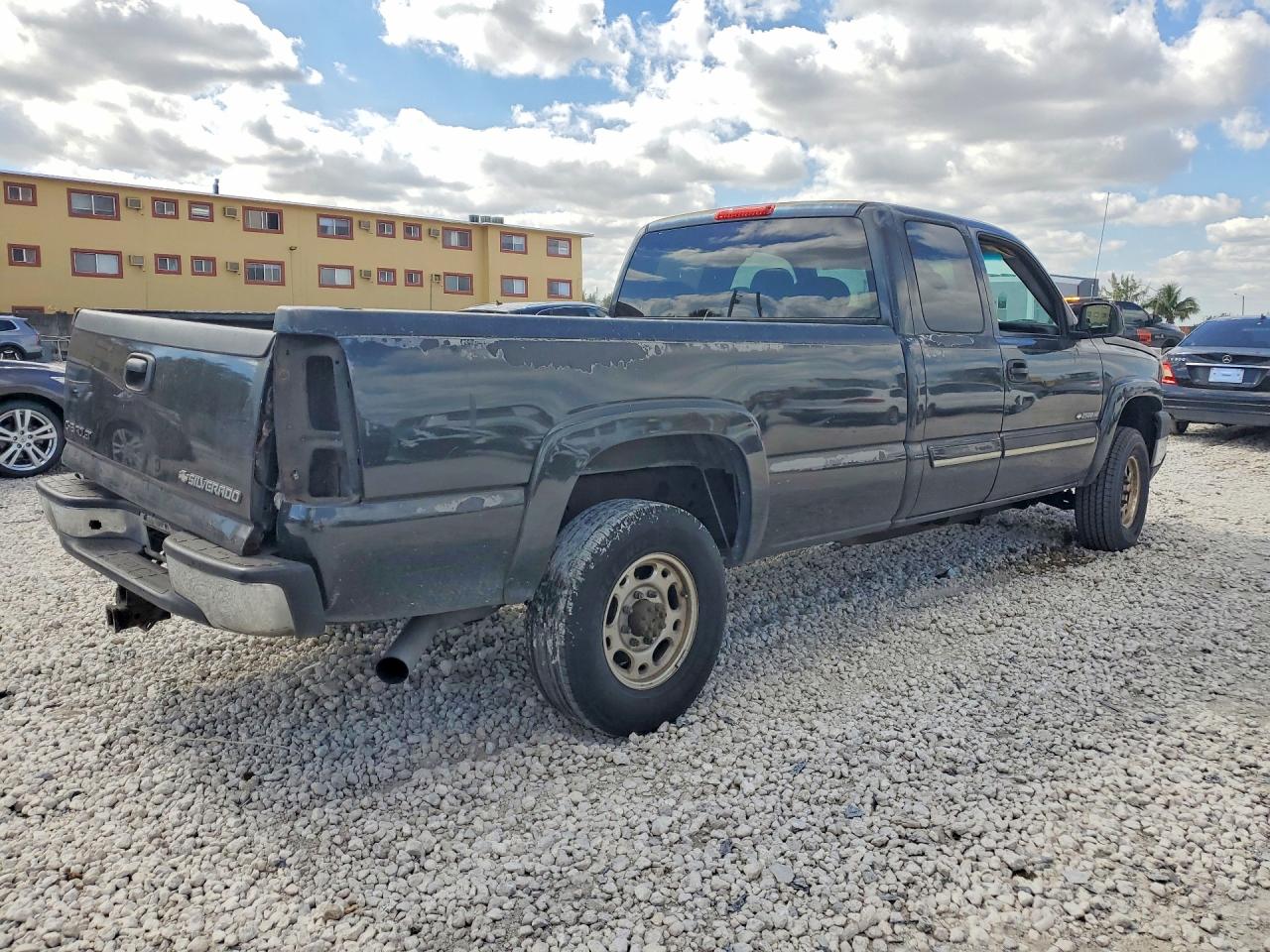 2003 CHEVROLET SILVERADO C2500 HEAVY DUTY photo 5