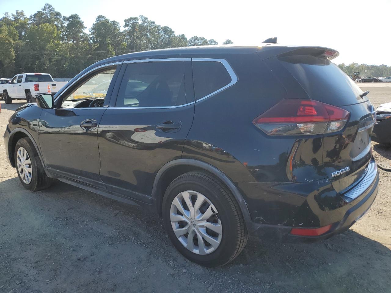 2020 NISSAN ROGUE S photo 3