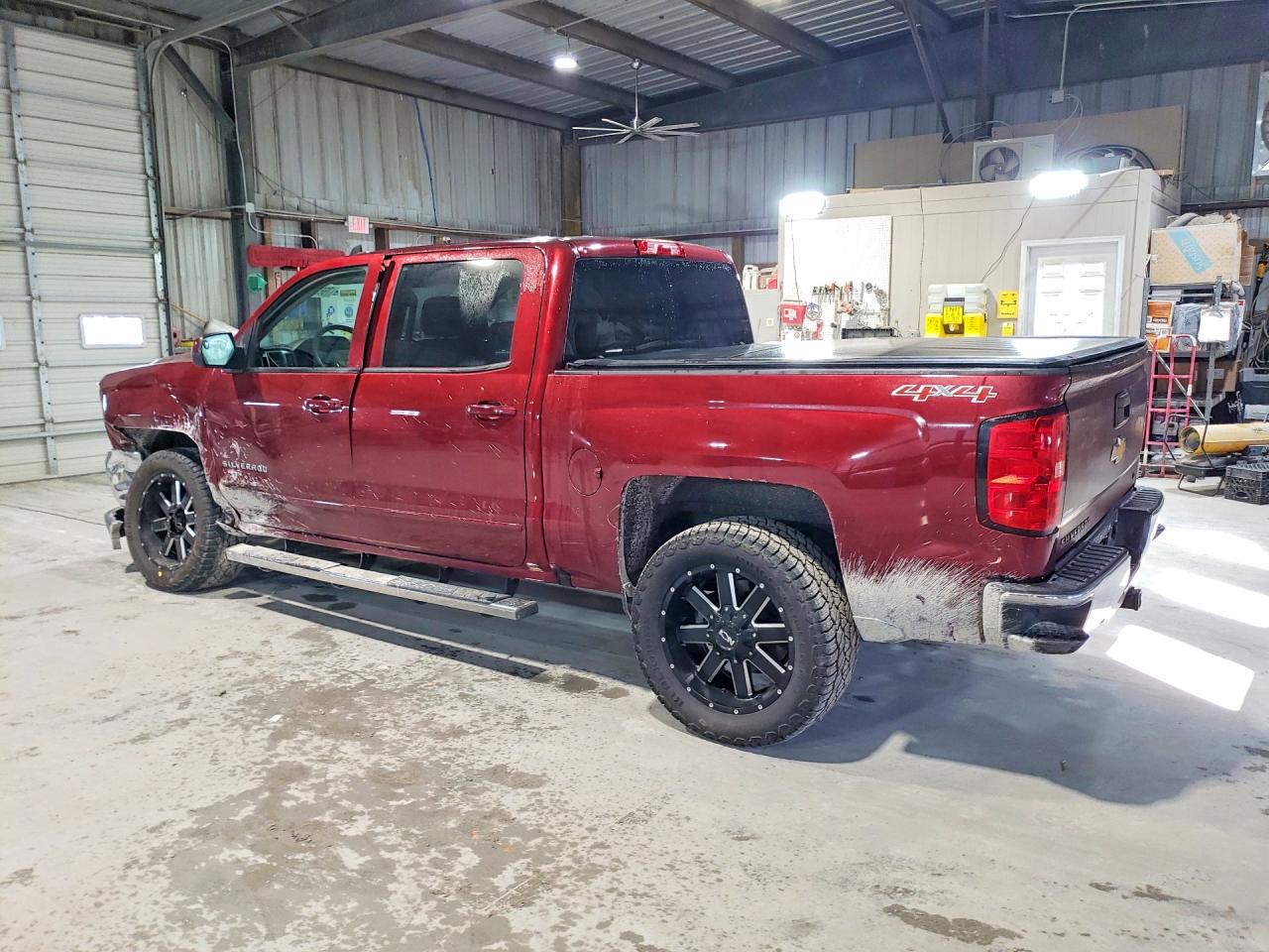 2017 CHEVROLET SILVERADO K1500 LT photo 3