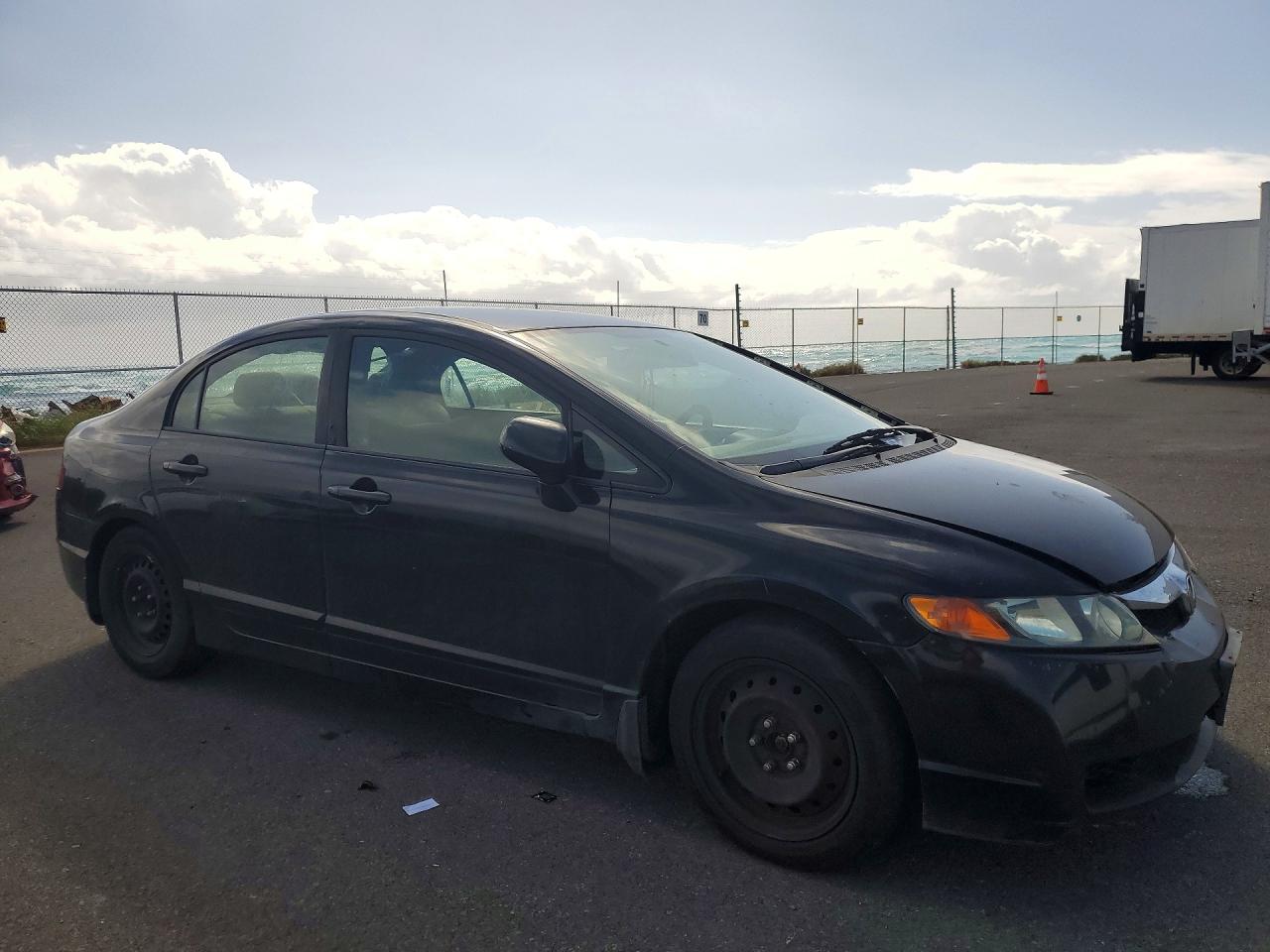 2010 HONDA CIVIC LX photo 4