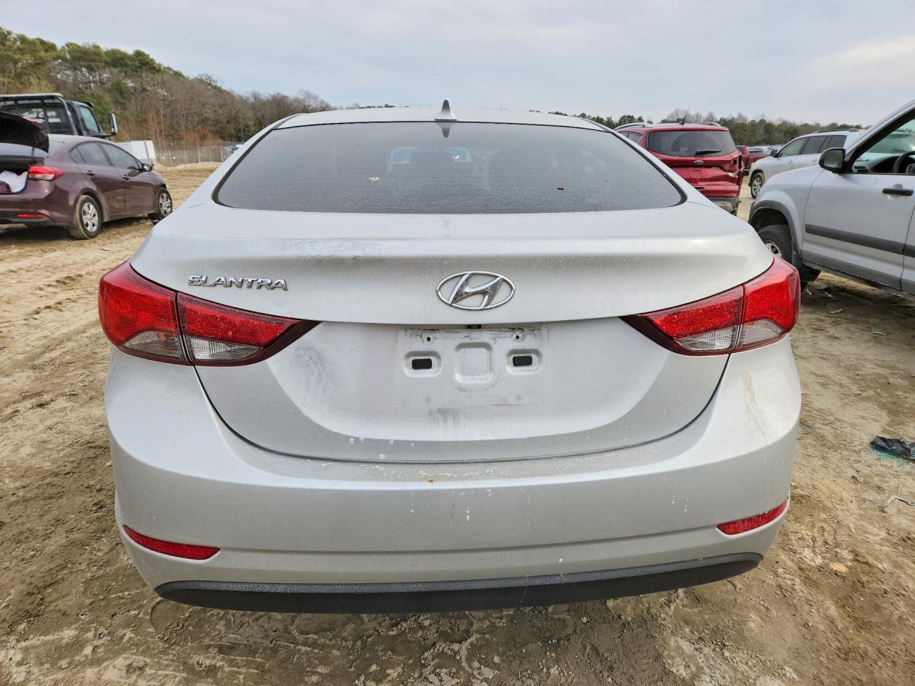 2015 HYUNDAI ELANTRA SE photo 21