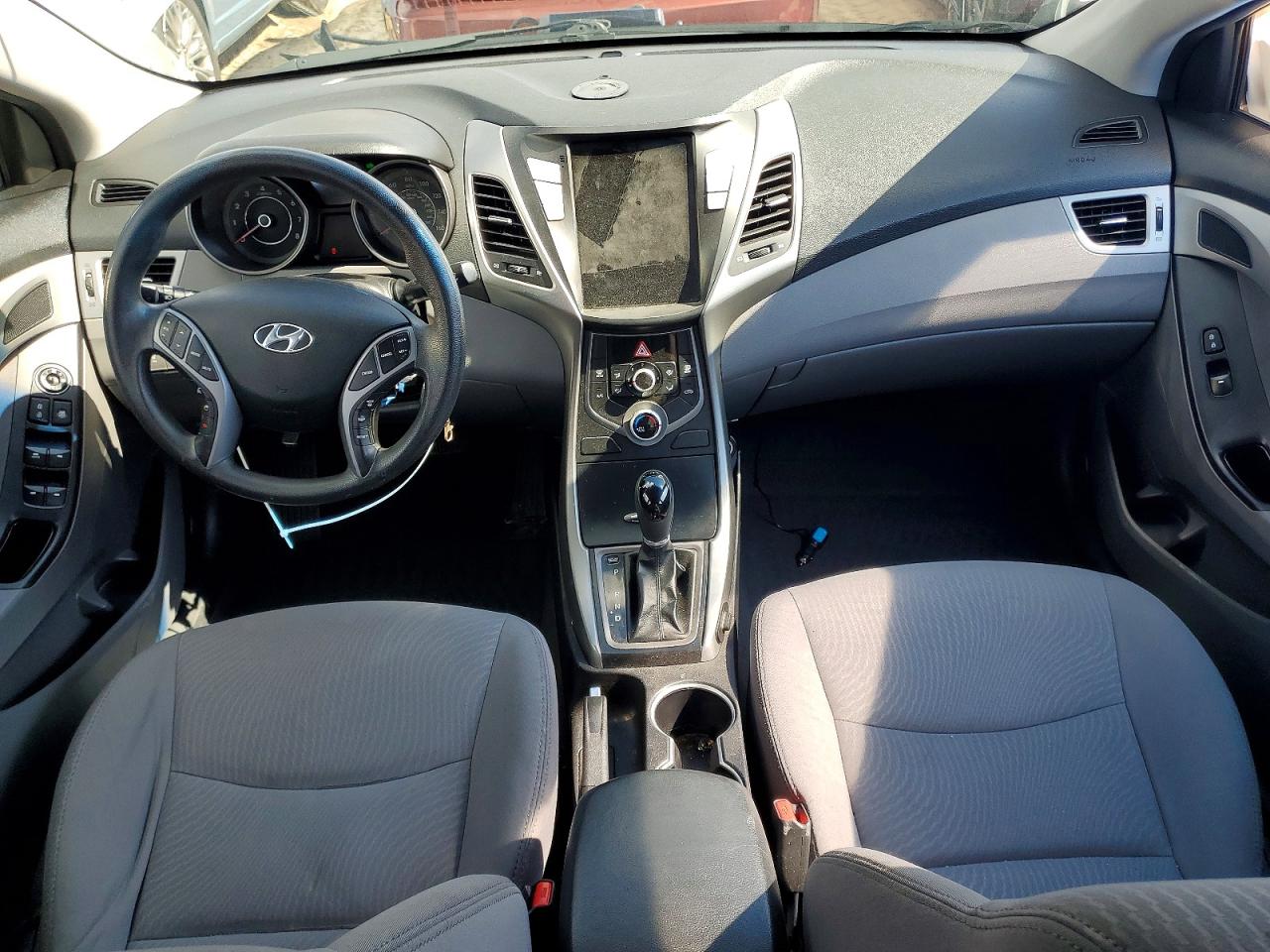 2015 HYUNDAI ELANTRA SE photo 29