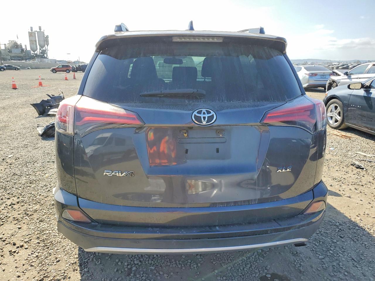 2016 TOYOTA RAV4 XLE photo 11