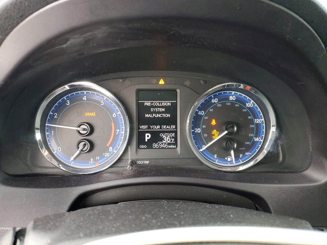 2019 TOYOTA COROLLA photo 25