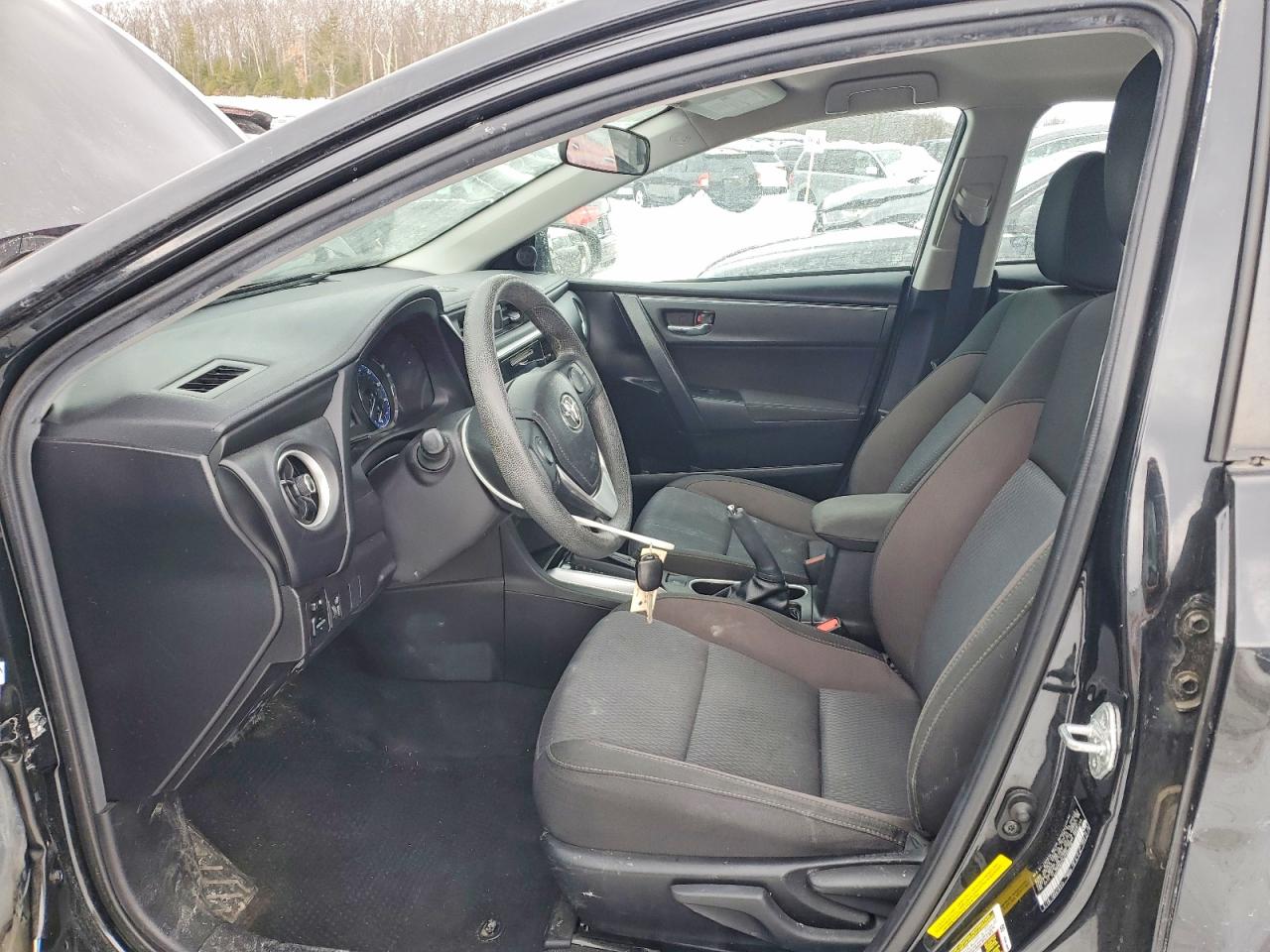 2019 TOYOTA COROLLA photo 19