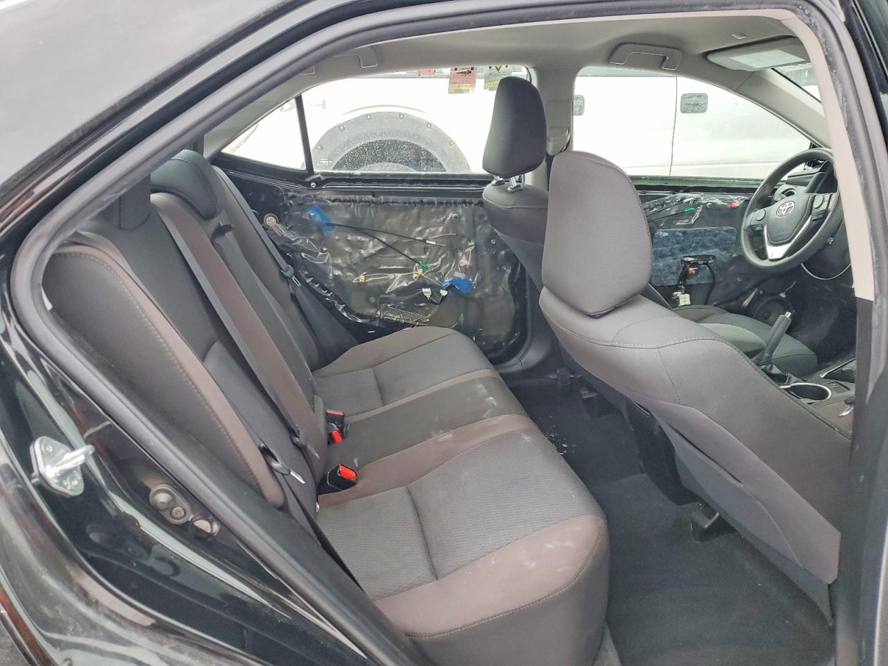 2019 TOYOTA COROLLA photo 28