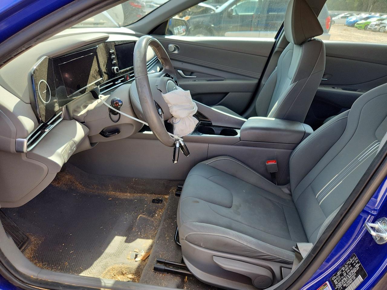 2022 HYUNDAI ELANTRA SEL photo 19