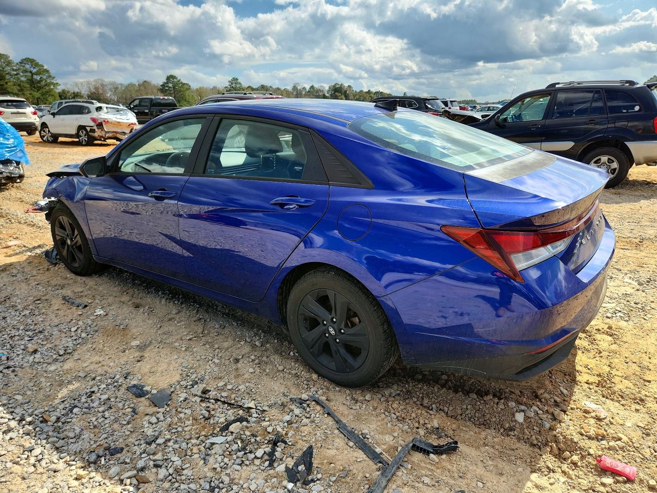2022 HYUNDAI ELANTRA SEL photo 4