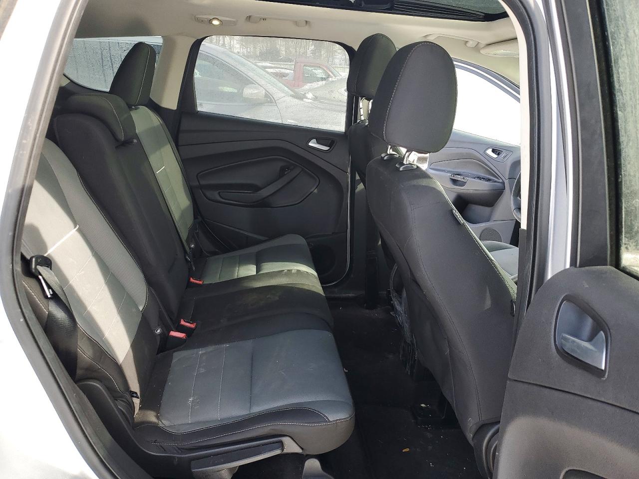2015 FORD ESCAPE SE photo 11