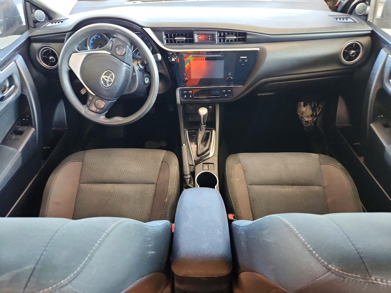 2017 TOYOTA COROLLA L photo 8