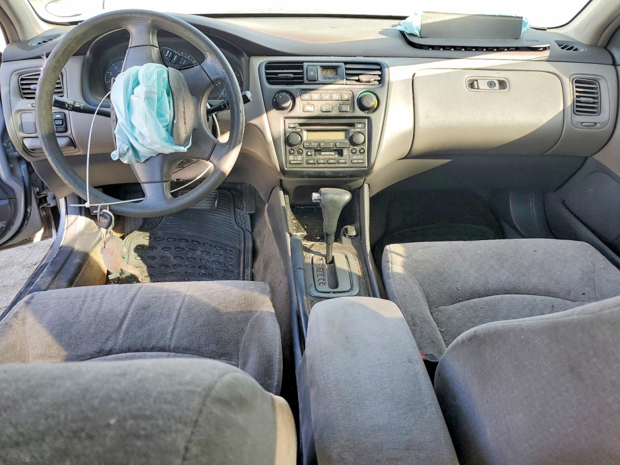 2002 HONDA ACCORD SE photo 8