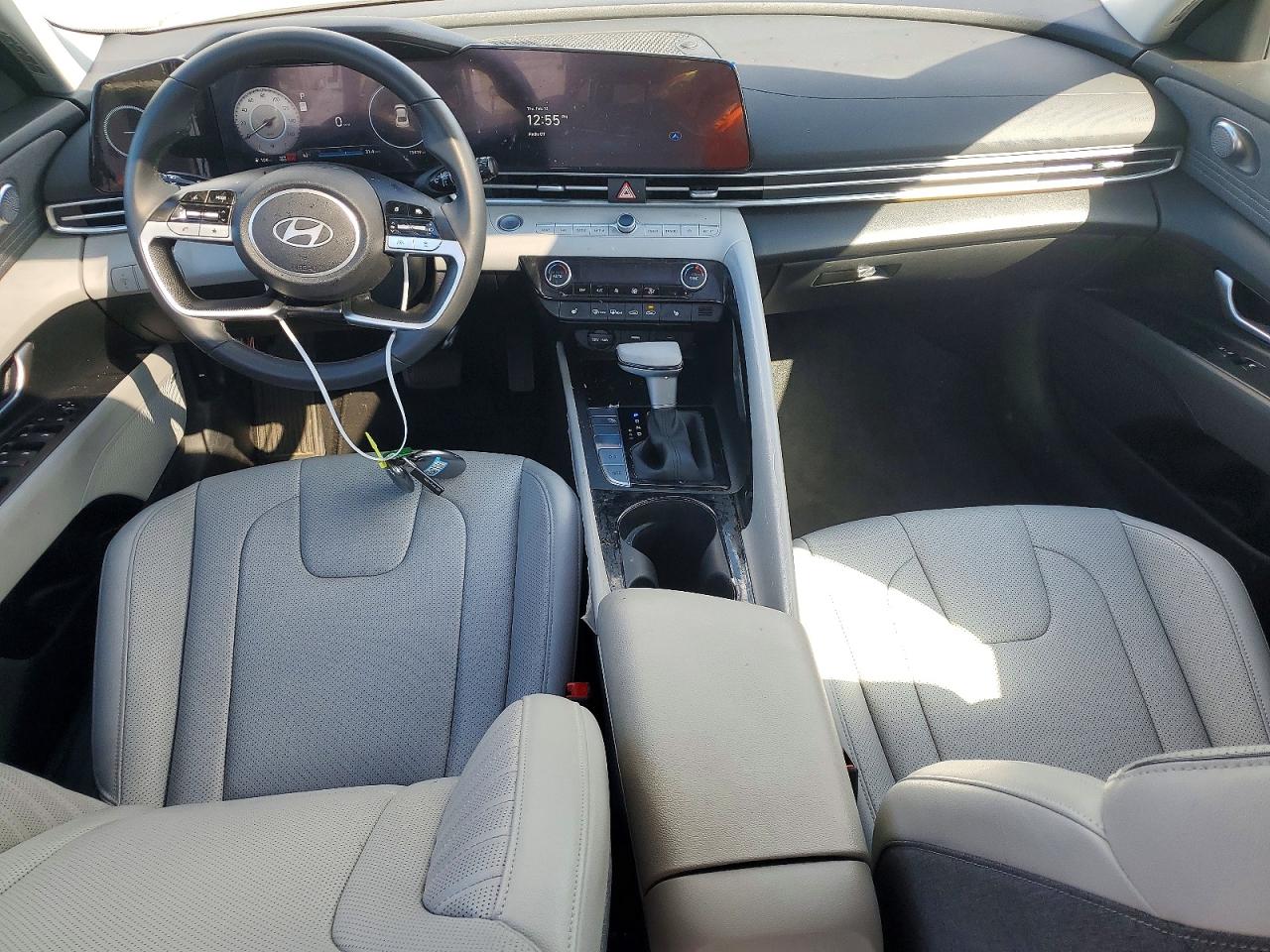 2025 HYUNDAI ELANTRA LIMITED photo 8