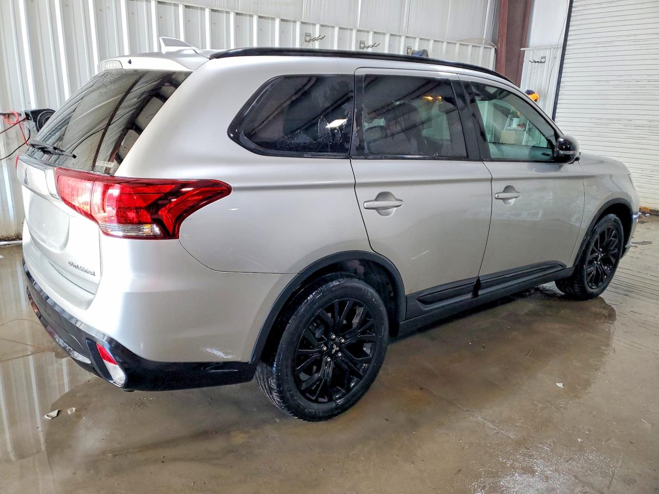 2018 MITSUBISHI OUTLANDER SE photo 3