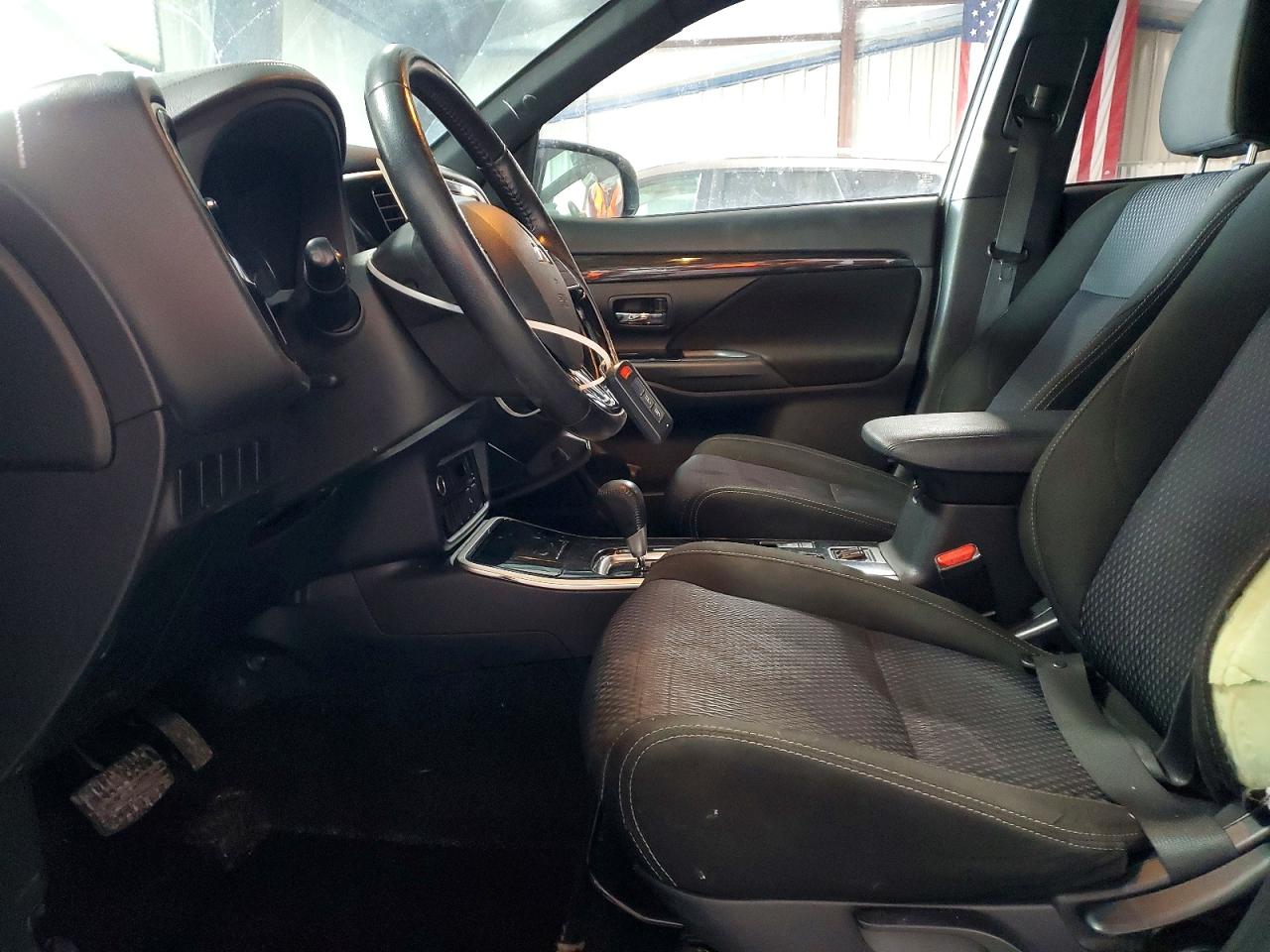 2018 MITSUBISHI OUTLANDER SE photo 7