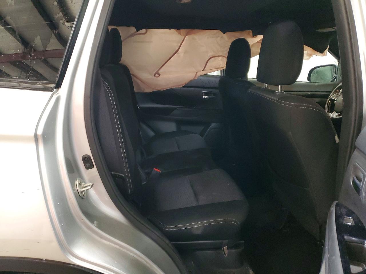 2018 MITSUBISHI OUTLANDER SE photo 11