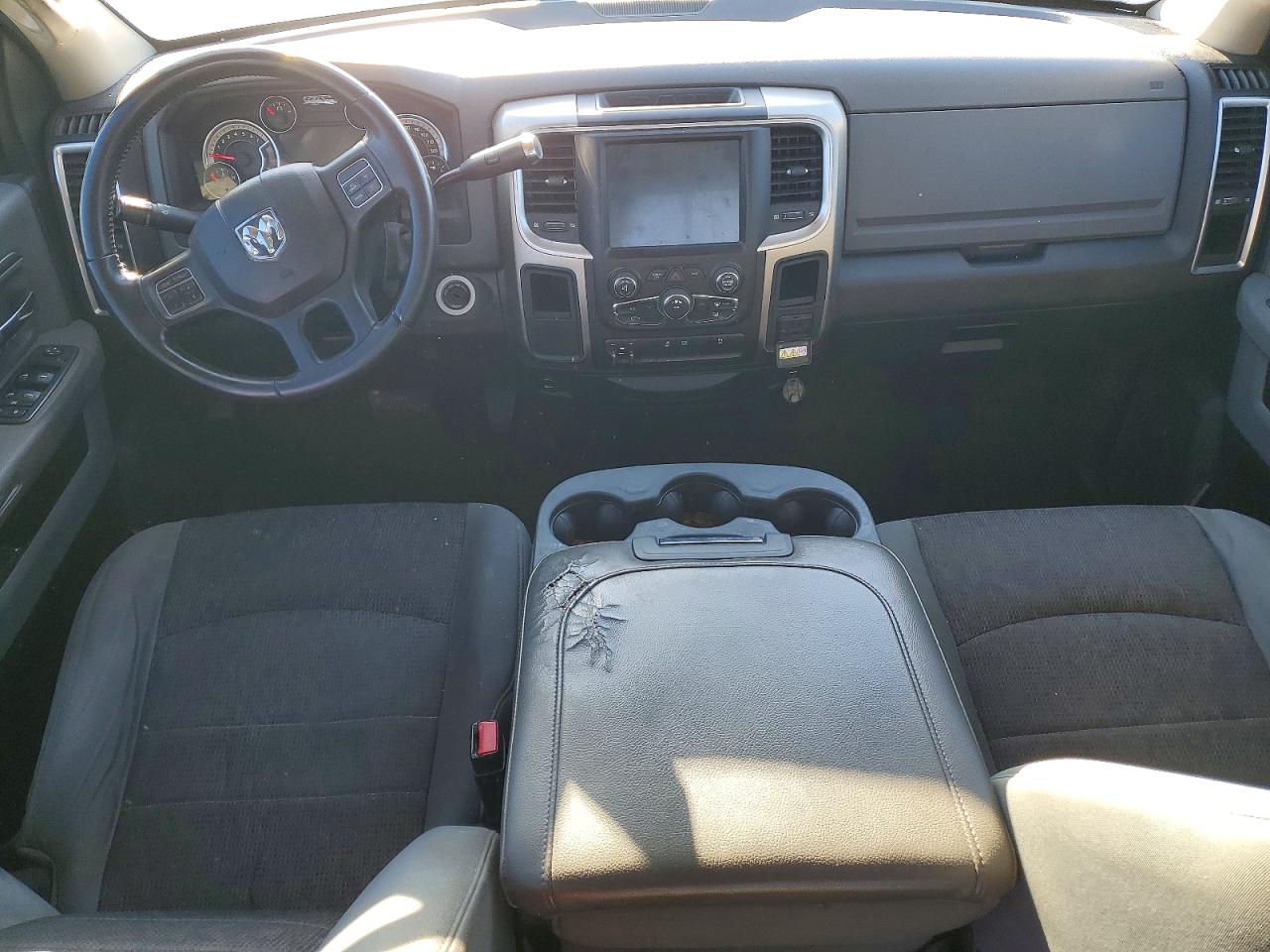 2013 RAM 1500 SLT photo 8