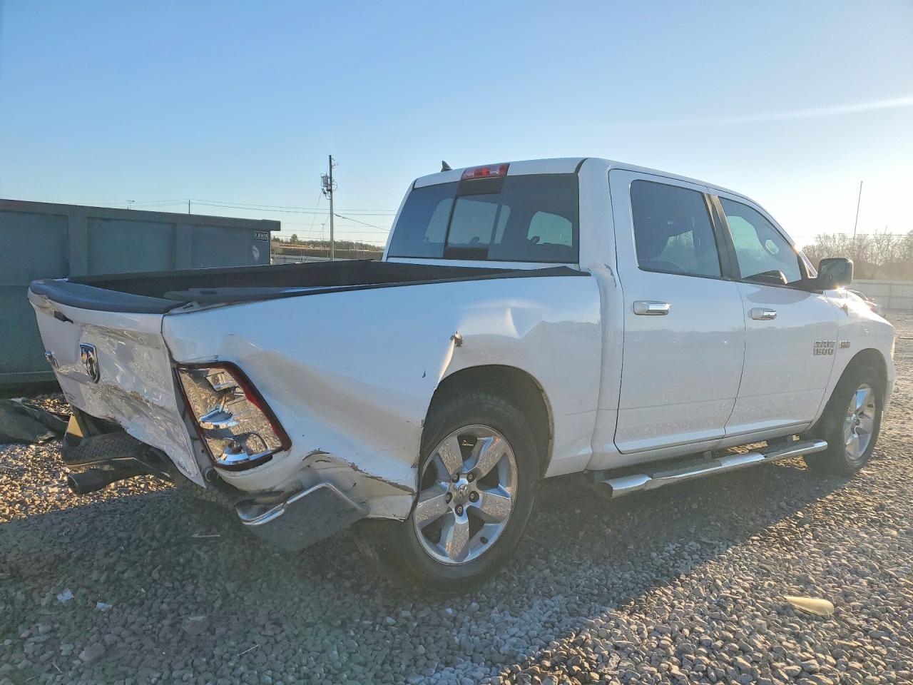 2013 RAM 1500 SLT photo 3