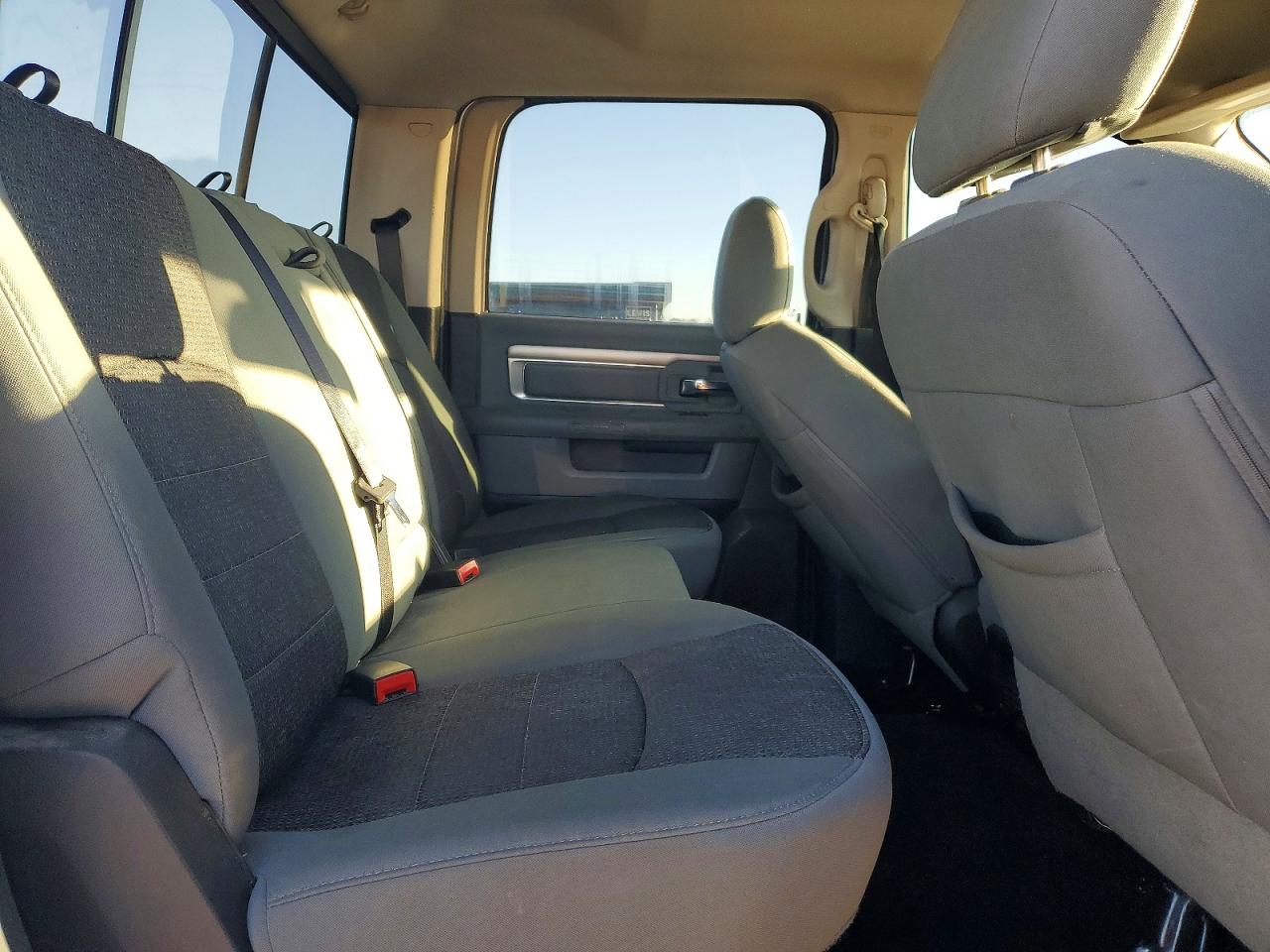 2013 RAM 1500 SLT photo 10