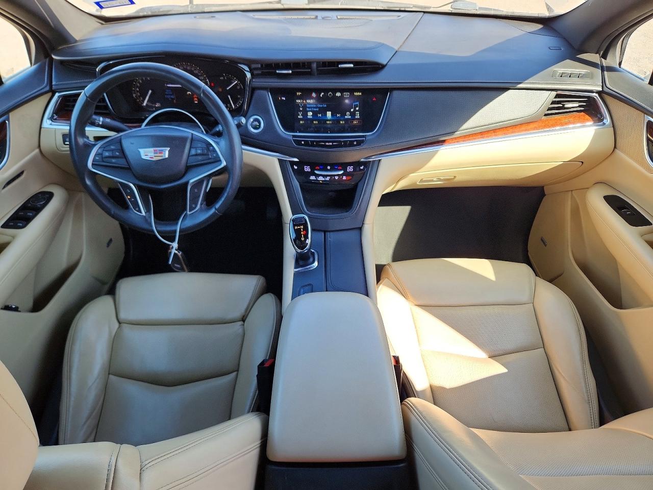 2017 CADILLAC XT5 LUXURY photo 8