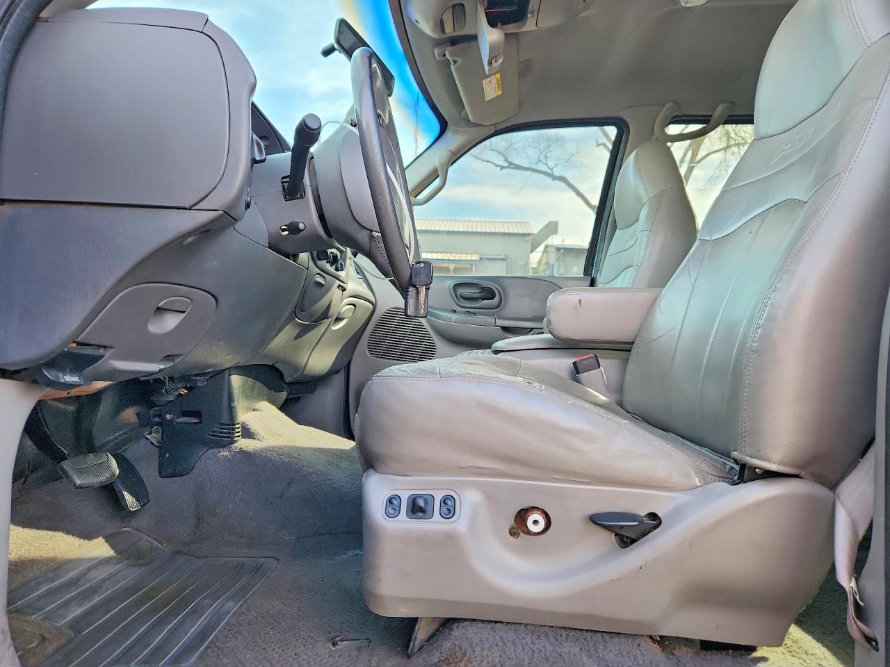 2001 FORD F150 SUPERCREW photo 13