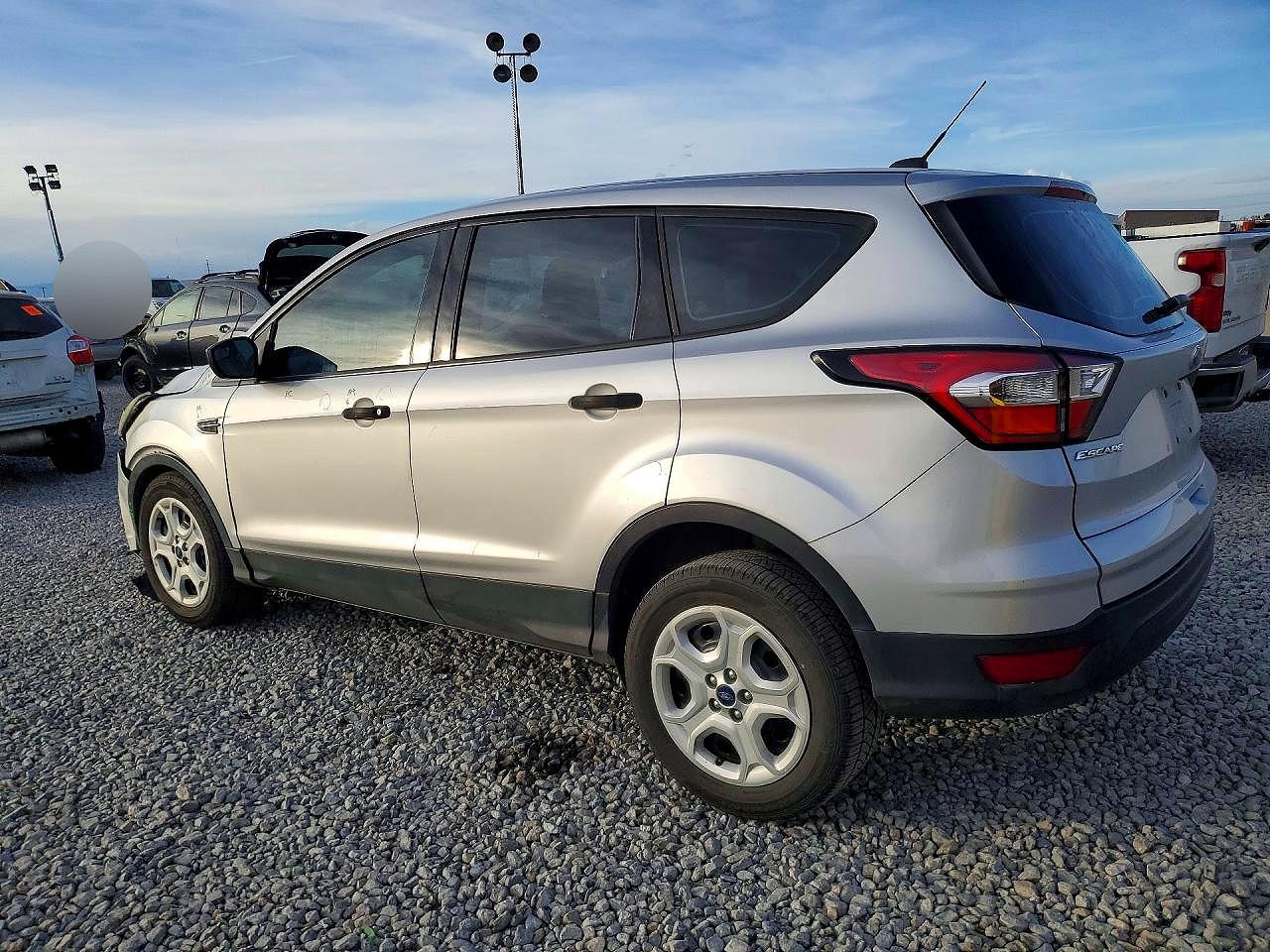 2018 FORD ESCAPE S photo 2