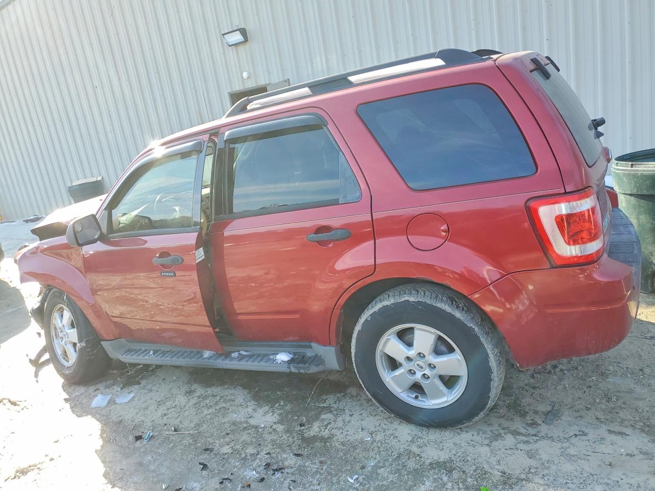 2012 FORD ESCAPE XLT photo 4