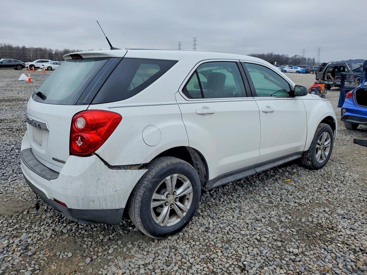 2013 CHEVROLET EQUINOX LS photo 5
