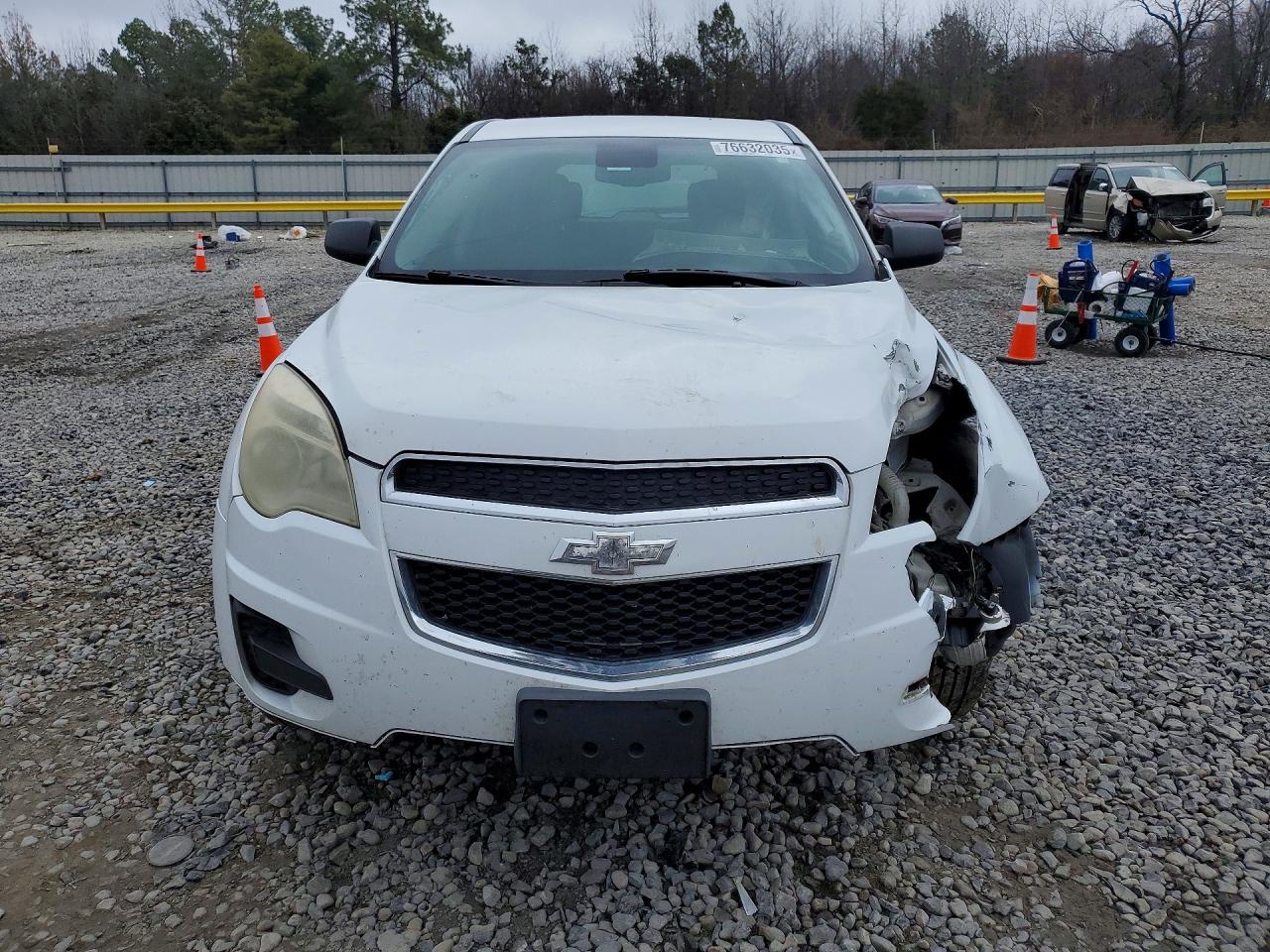 2013 CHEVROLET EQUINOX LS photo 9