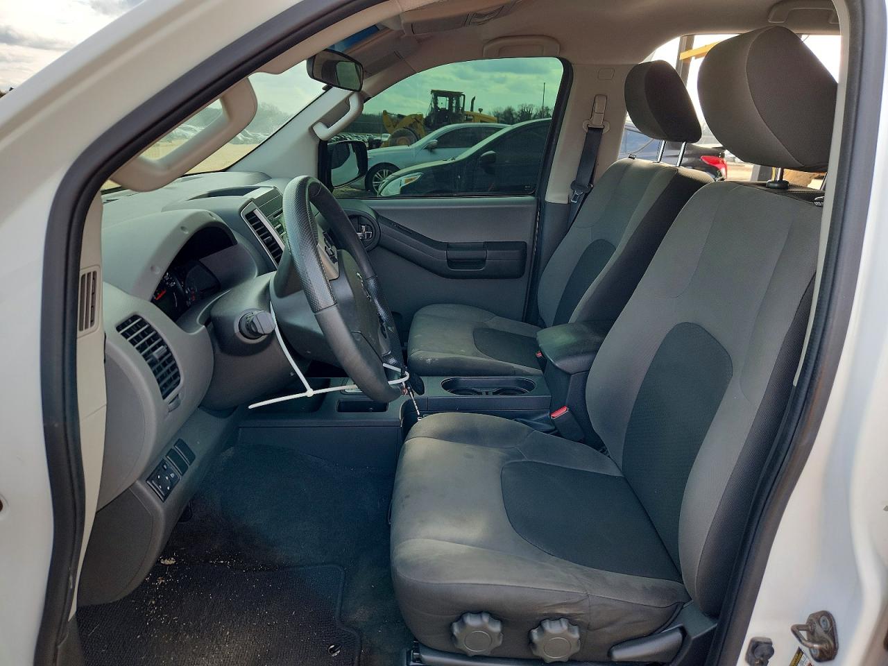 2014 NISSAN XTERRA X photo 19