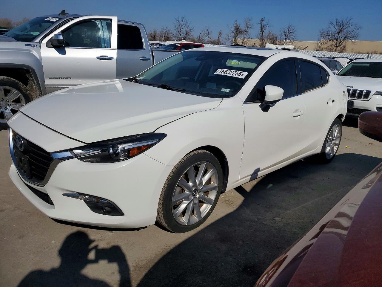 2017 MAZDA 3