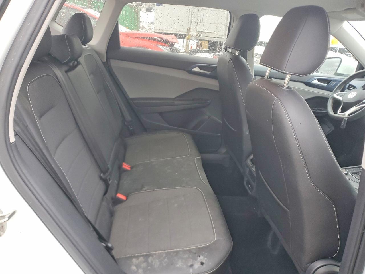 2024 VOLKSWAGEN TAOS SE photo 31