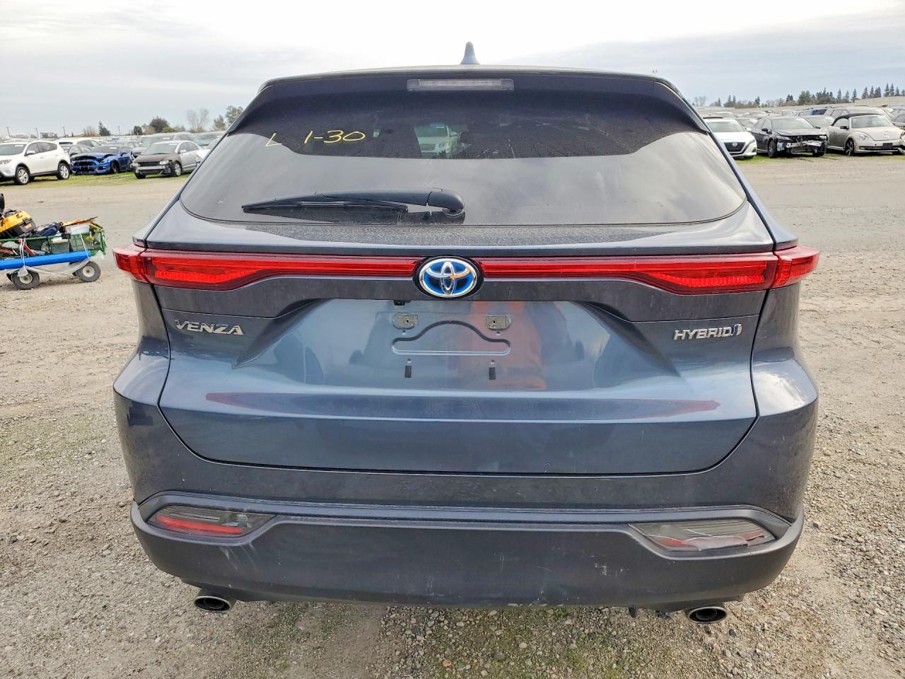 2022 TOYOTA VENZA LE photo 6