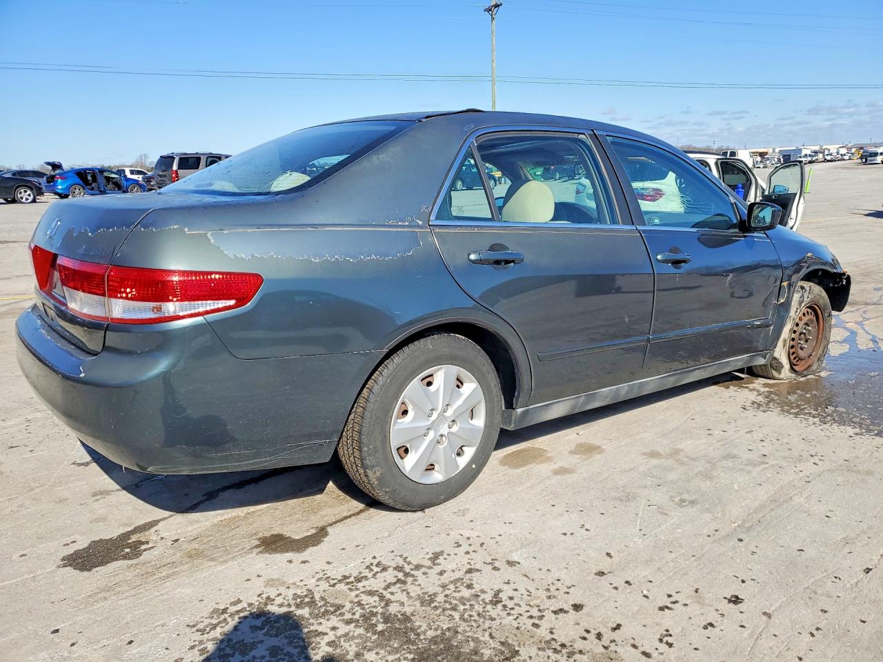2004 HONDA ACCORD LX photo 7