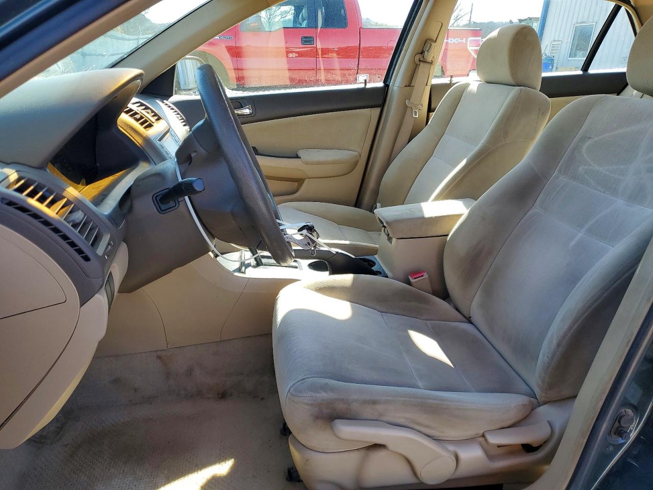 2004 HONDA ACCORD LX photo 19