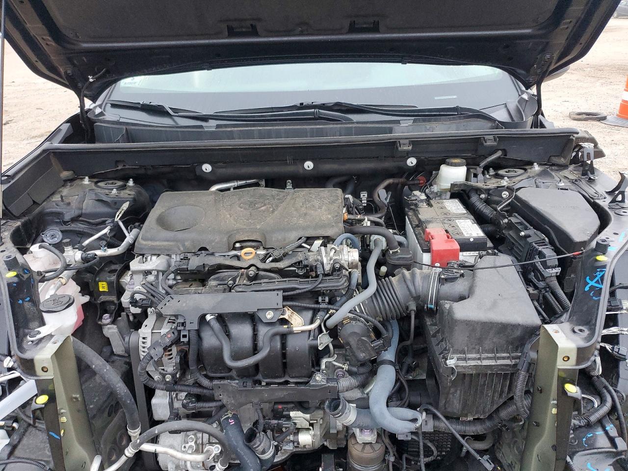 2022 TOYOTA RAV4 LE photo 11